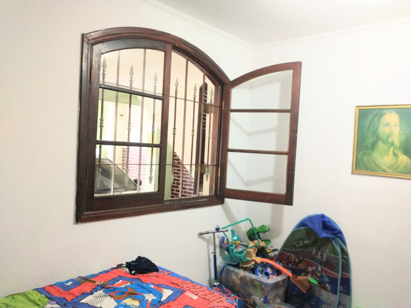 CASA ASSOBRADADA À VENDA JARDIM SANTA MARCELINA 